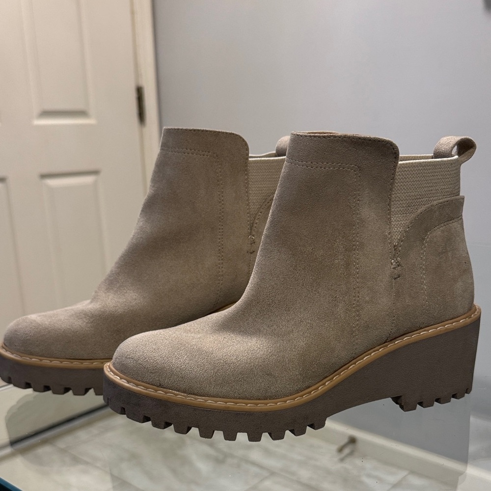 Women's Tan Suede Ankle Boots
